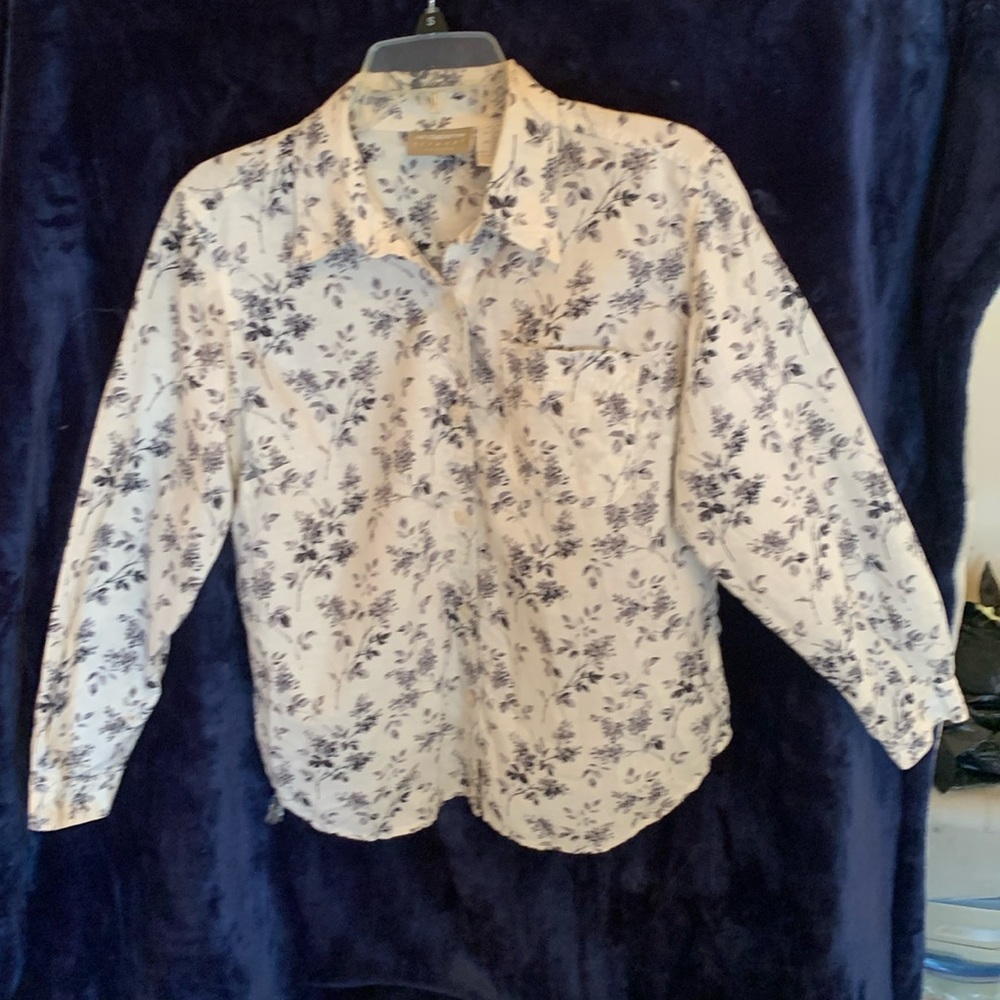 Women’s Liz Claiborne Black and white, linen black and white blouse